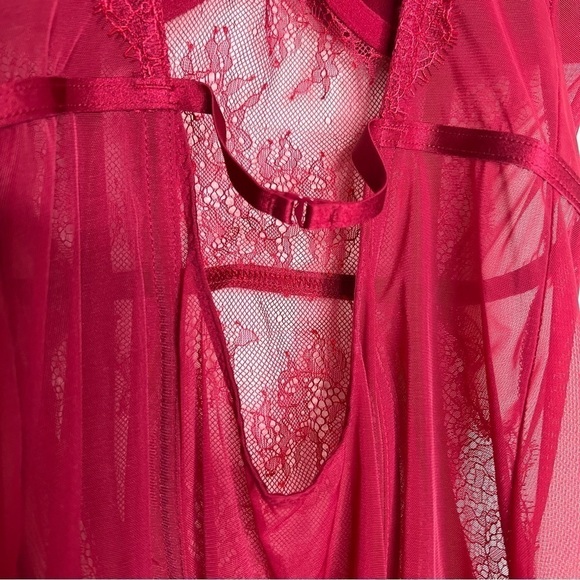 Victoria's Secret Lace Garter Slip in Red - Picture 8 of 12
